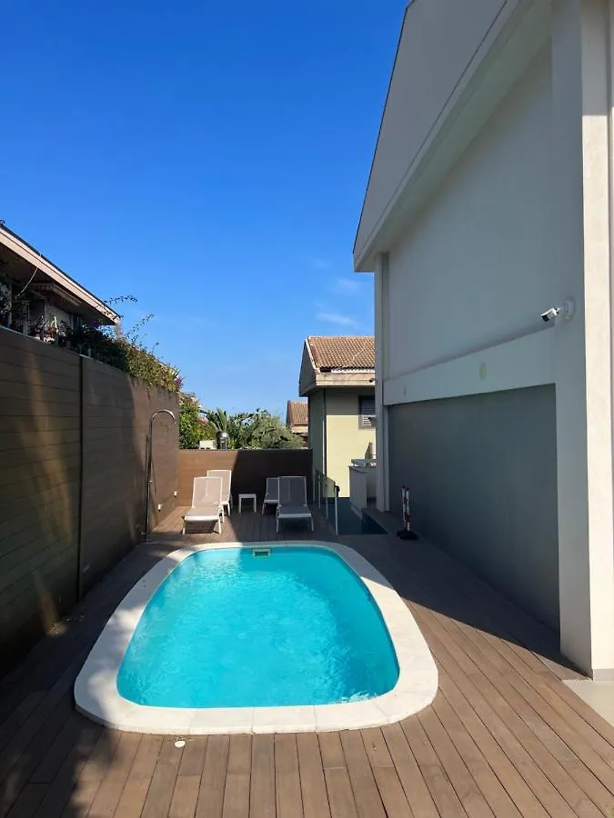 White House Villa Aci Catena 0*,