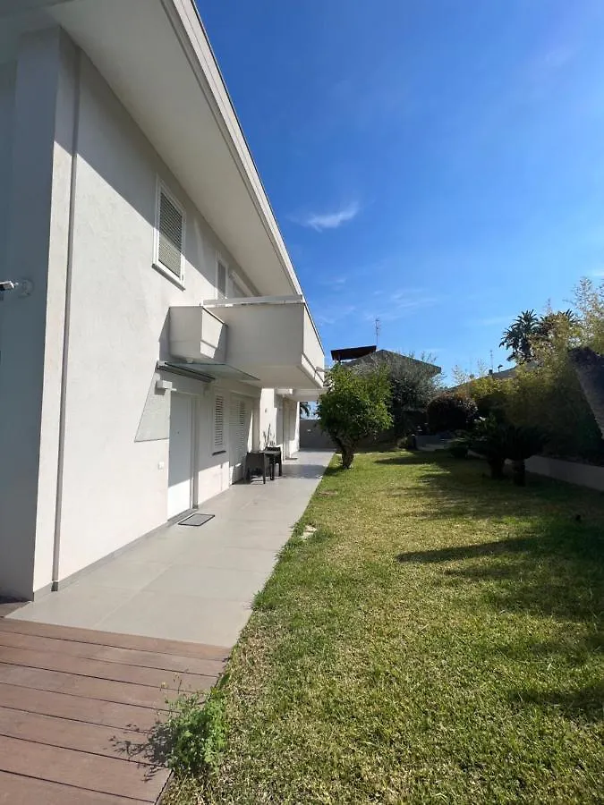 White House Villa Aci Catena Italy