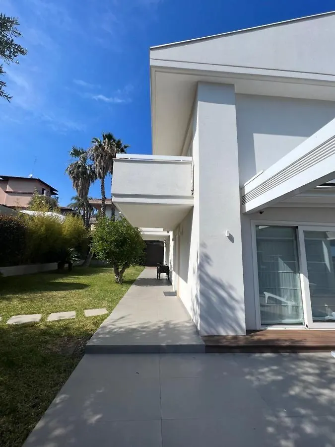 White House Villa Aci Catena