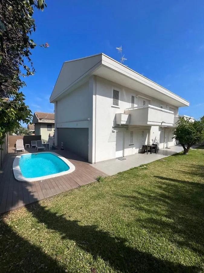 White House Villa Aci Catena